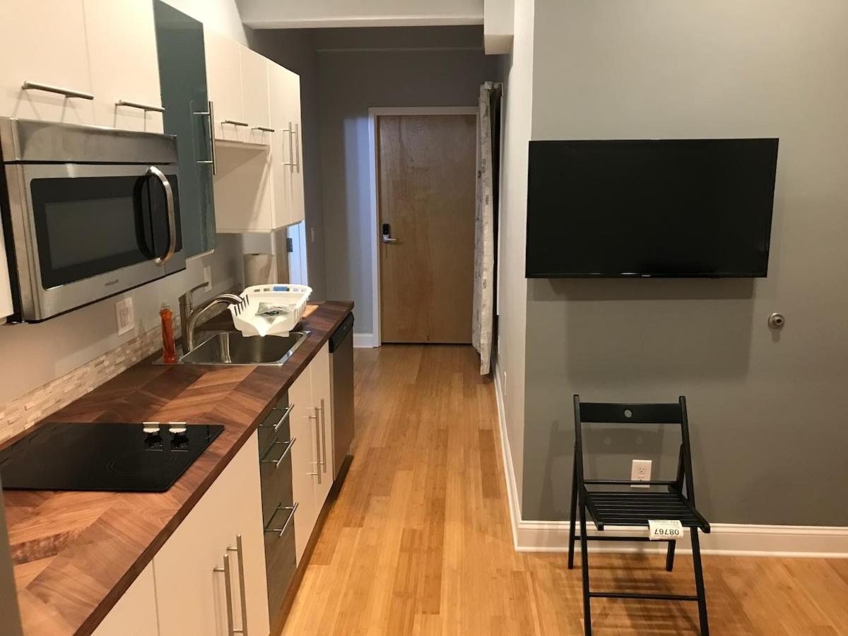 Private Room With Private Bathroom Danbury Exterior foto
